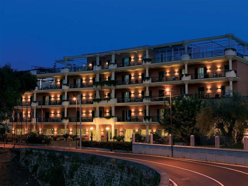Atlantic Palace Hotel (Adults Only) Сорренто Экстерьер фото